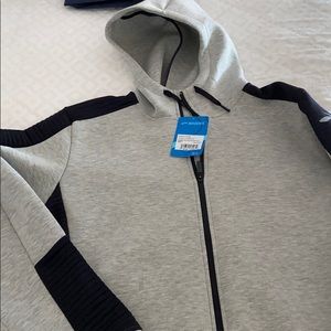 Brooks Interval Hoodie